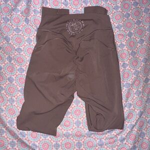 gymshark legacy leggings in walnut brown